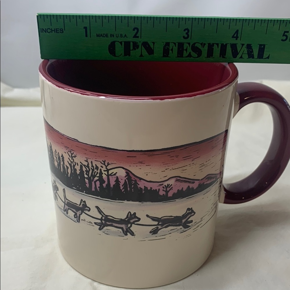 Eddie Bauer 2007 collectable coffee mug featuring winter dog sled scene. - Picture 10 of 10